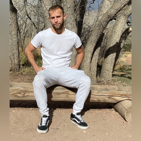 Meet your Posher, John - Picture 1 of 6